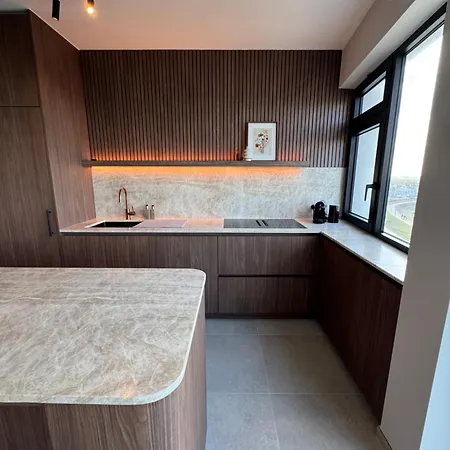 Sens Jachthaven Prachtig Uitzicht! Stijlvol Gerenoveerd Apartment *